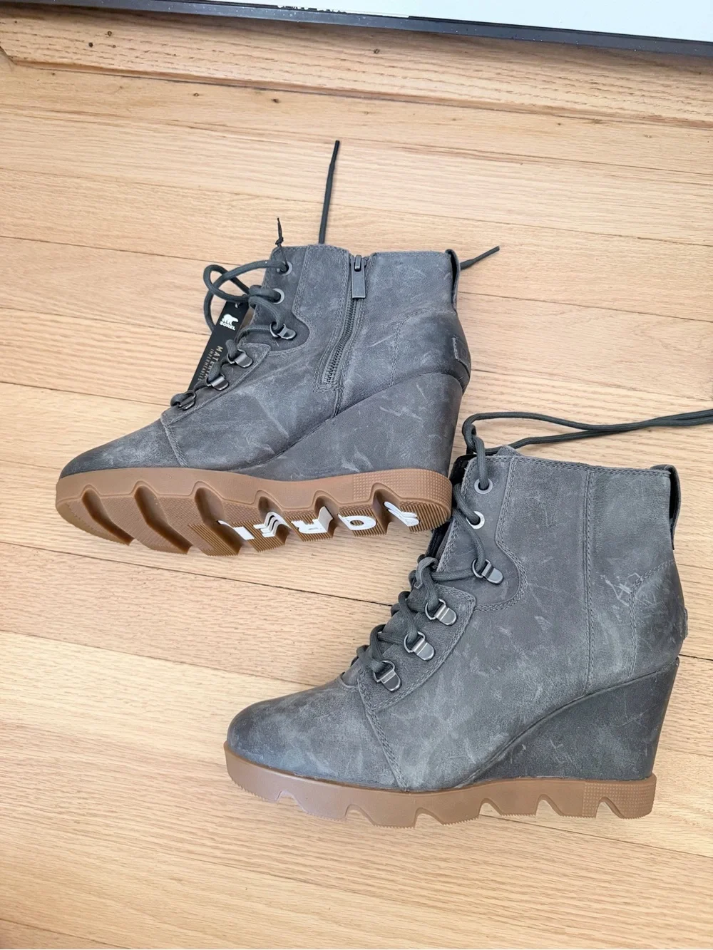 NWT Sorel Womens Joan Uptown Lace Boot Gray Size 10 leather boots new